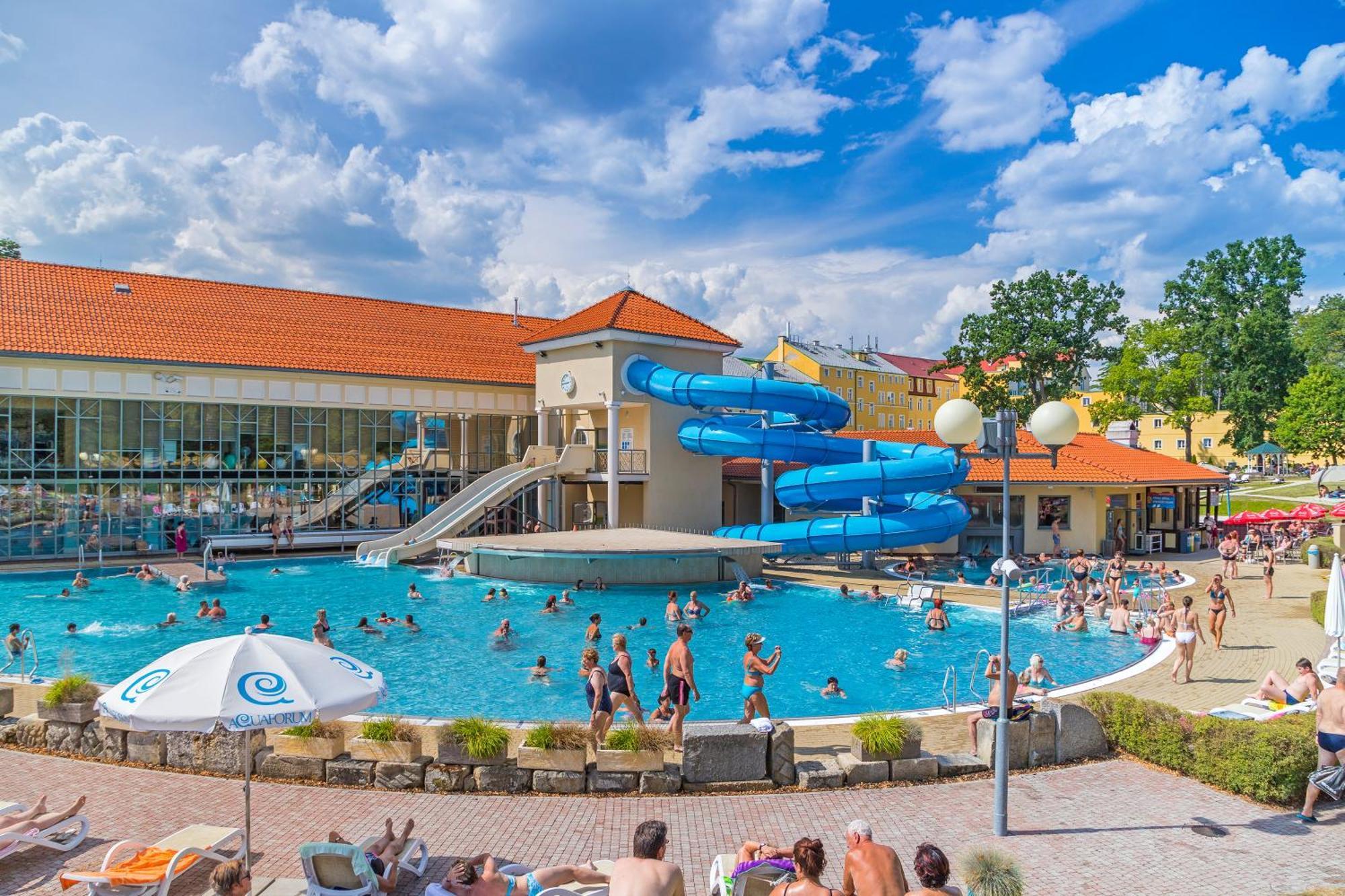 Hotel Three Lilies Inkl Aquaforum Františkovy Lázně 外观 照片