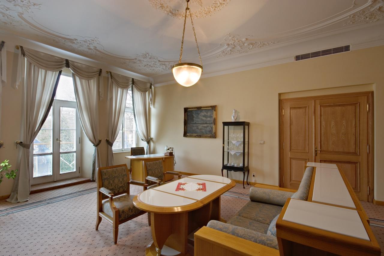Hotel Three Lilies Inkl Aquaforum Františkovy Lázně 外观 照片
