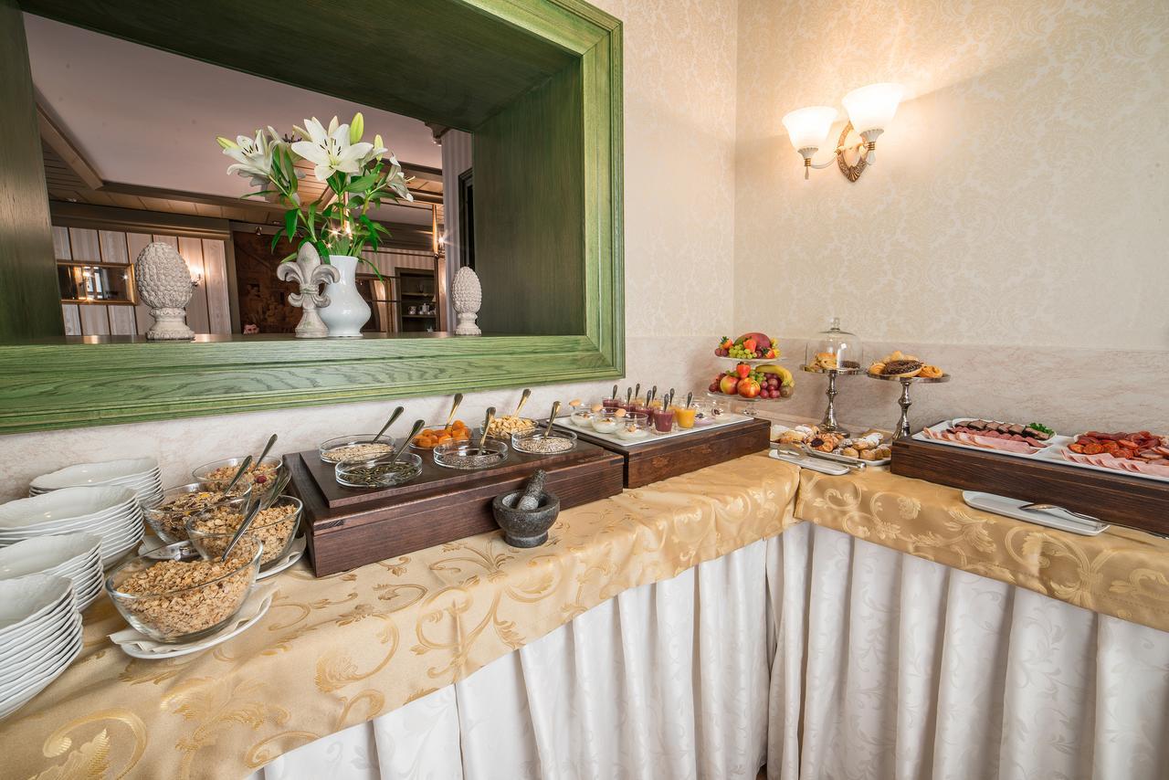 Hotel Three Lilies Inkl Aquaforum Františkovy Lázně 外观 照片