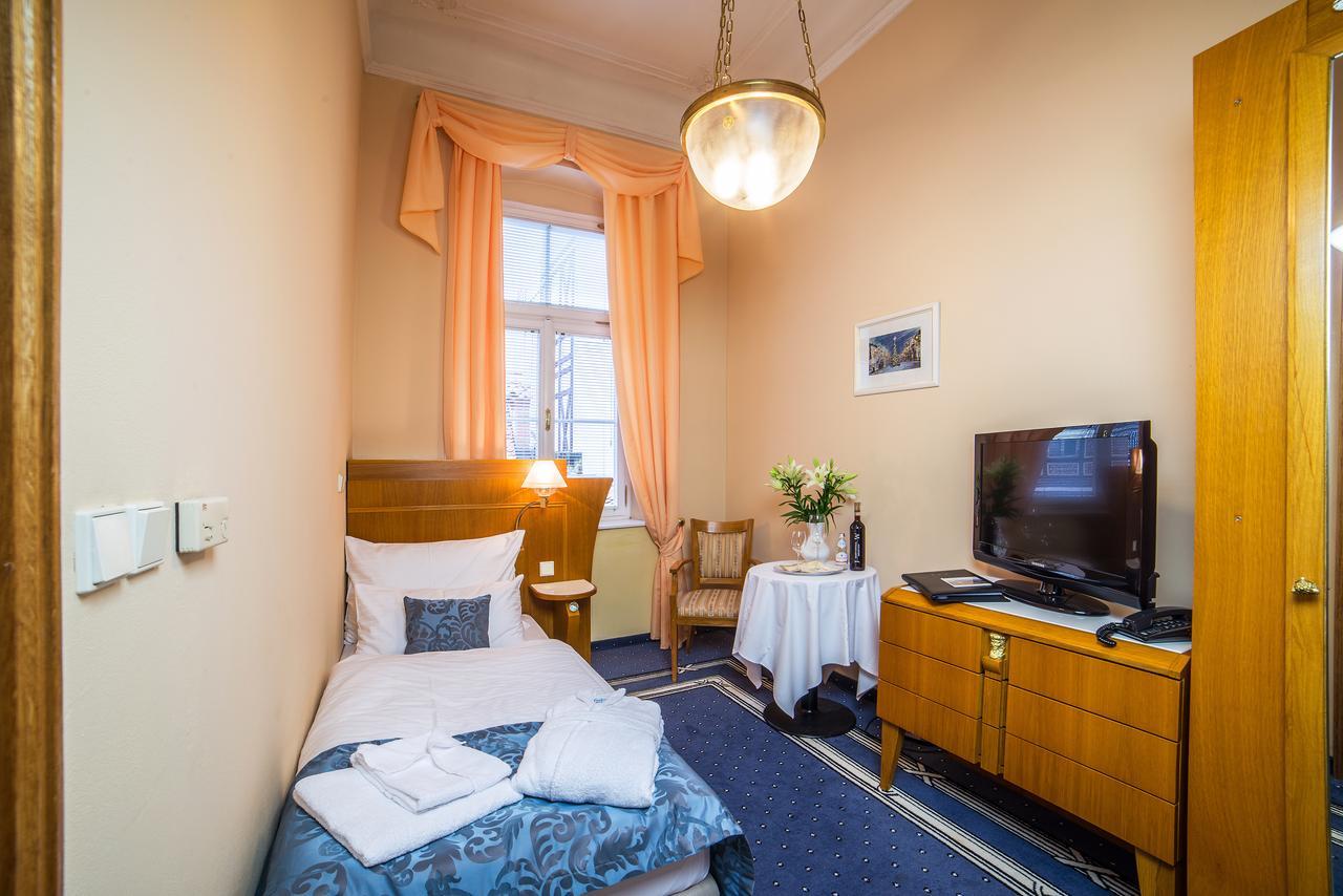 Hotel Three Lilies Inkl Aquaforum Františkovy Lázně 外观 照片