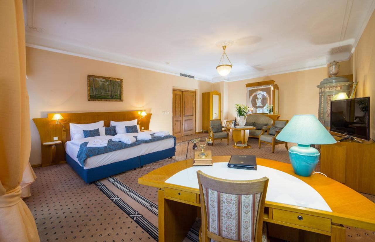 Hotel Three Lilies Inkl Aquaforum Františkovy Lázně 外观 照片