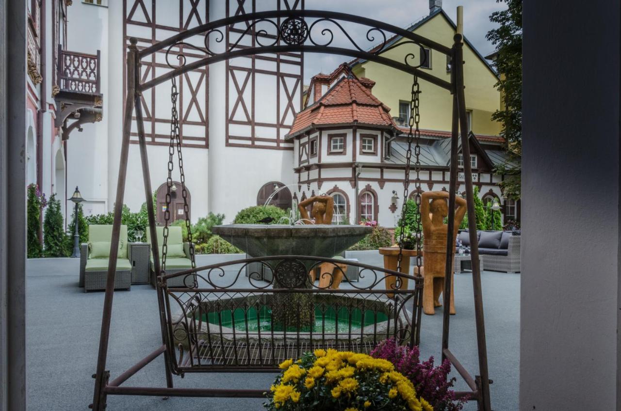 Hotel Three Lilies Inkl Aquaforum Františkovy Lázně 外观 照片